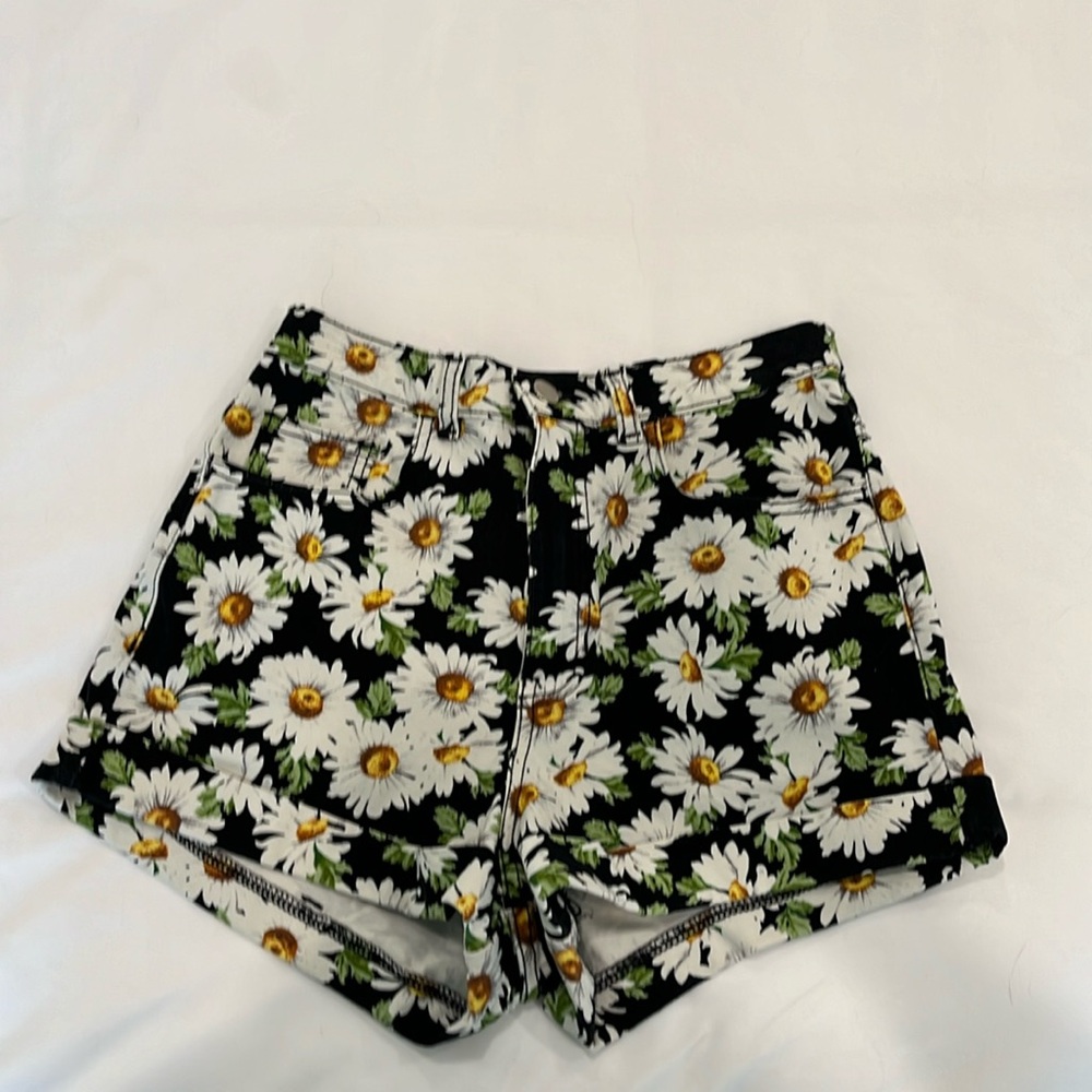 Daisy Shorts